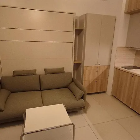 Apartment Krymska Prag